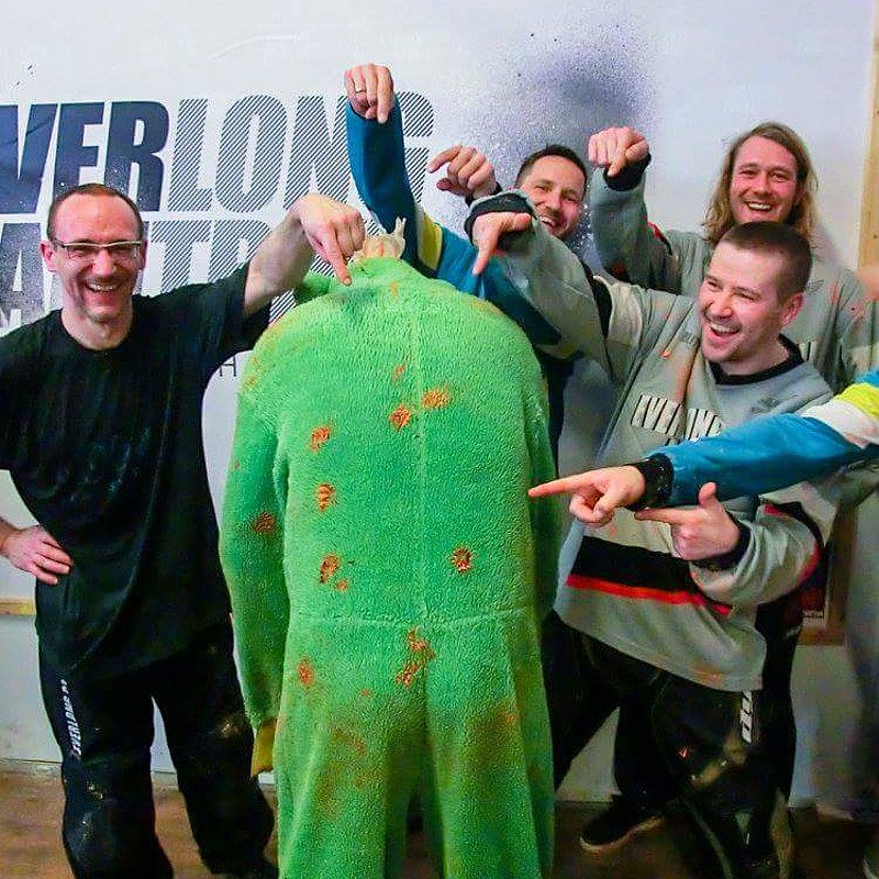 JGAs und Geburtstage bei Everlong Paintball mit lustigen Kostümen