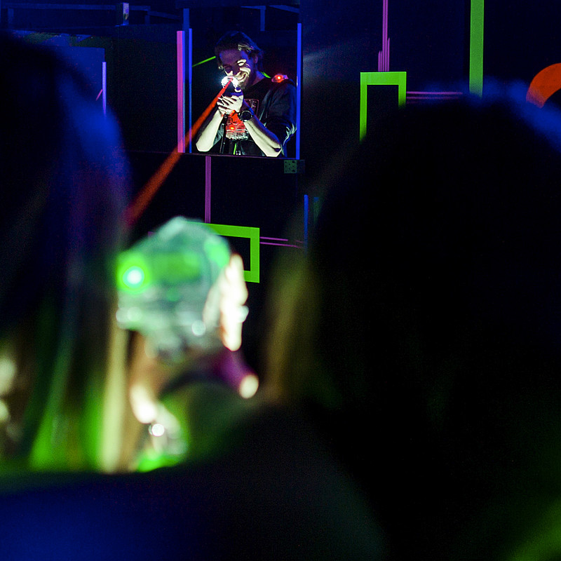 Lasertag im Schwarzlicht