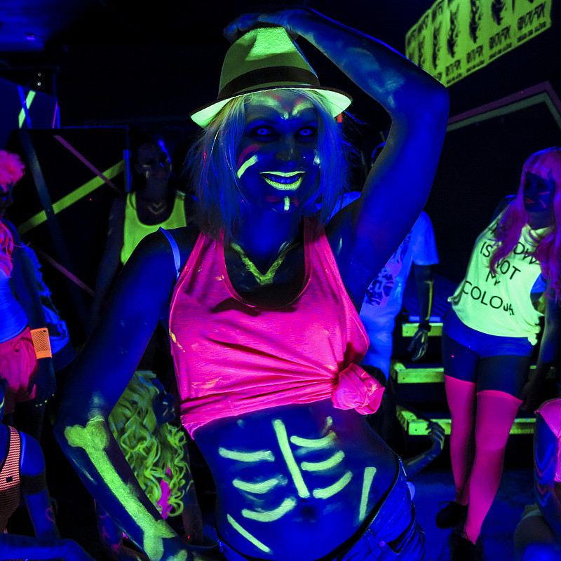 Lasertag im Schwarzlicht
